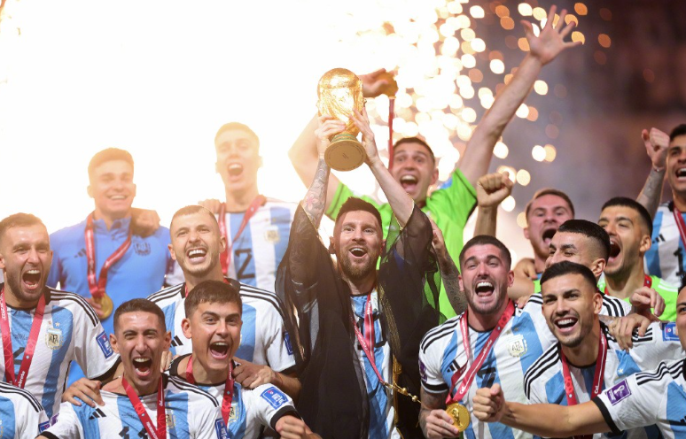 Argentina slår Frankrig for at vinde VM